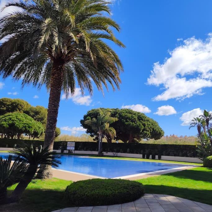 Luxurycambrils Resort&Spa Extérieur photo