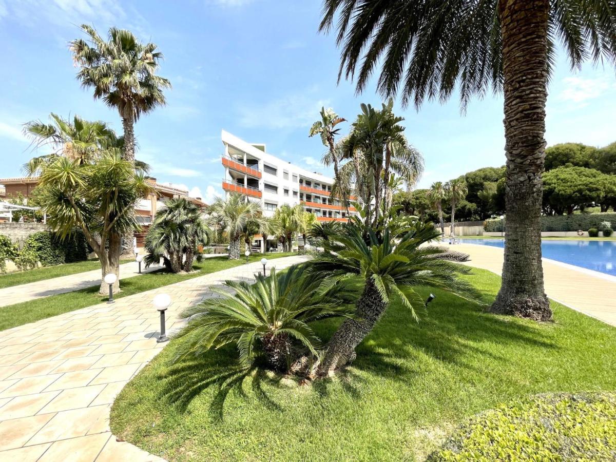 Luxurycambrils Resort&Spa Extérieur photo