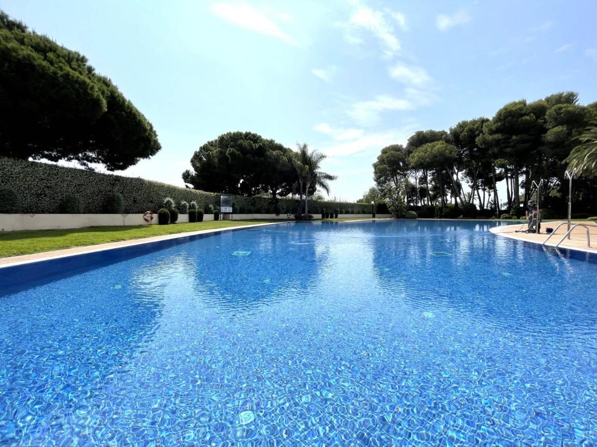 Luxurycambrils Resort&Spa Extérieur photo