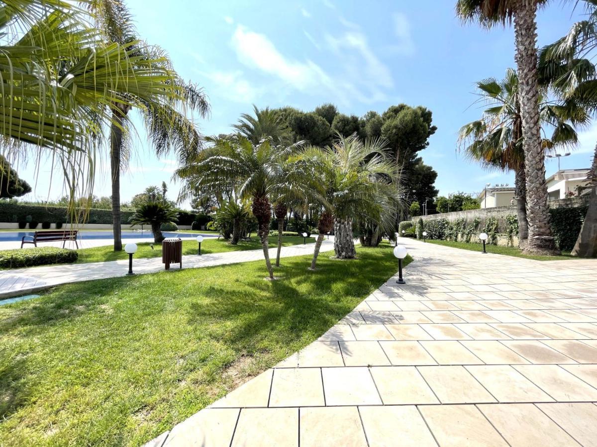 Luxurycambrils Resort&Spa Extérieur photo