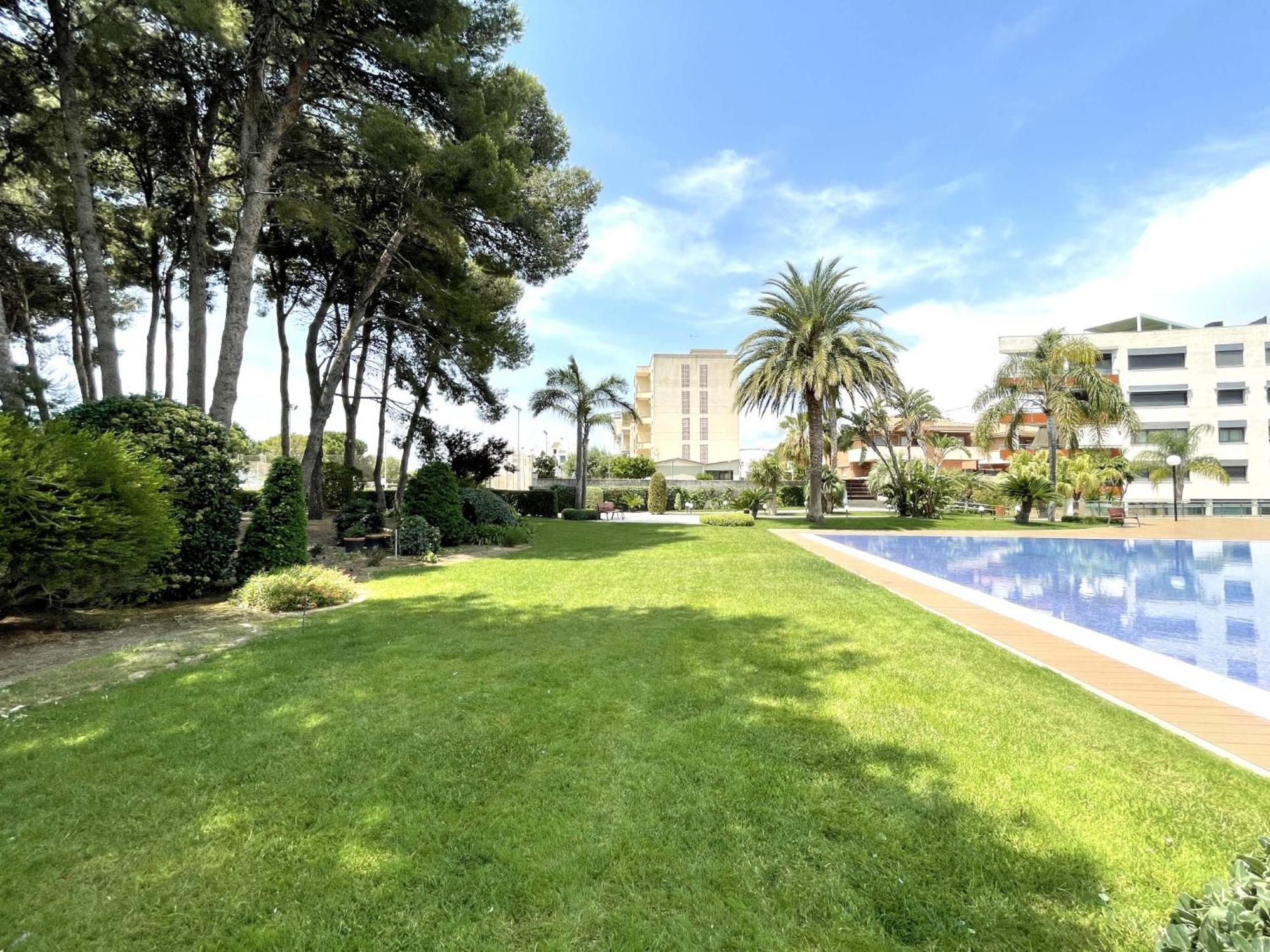 Luxurycambrils Resort&Spa Extérieur photo